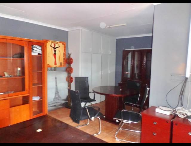 14 BEDROOM HOUSE FOR SALE IN IVY PARK